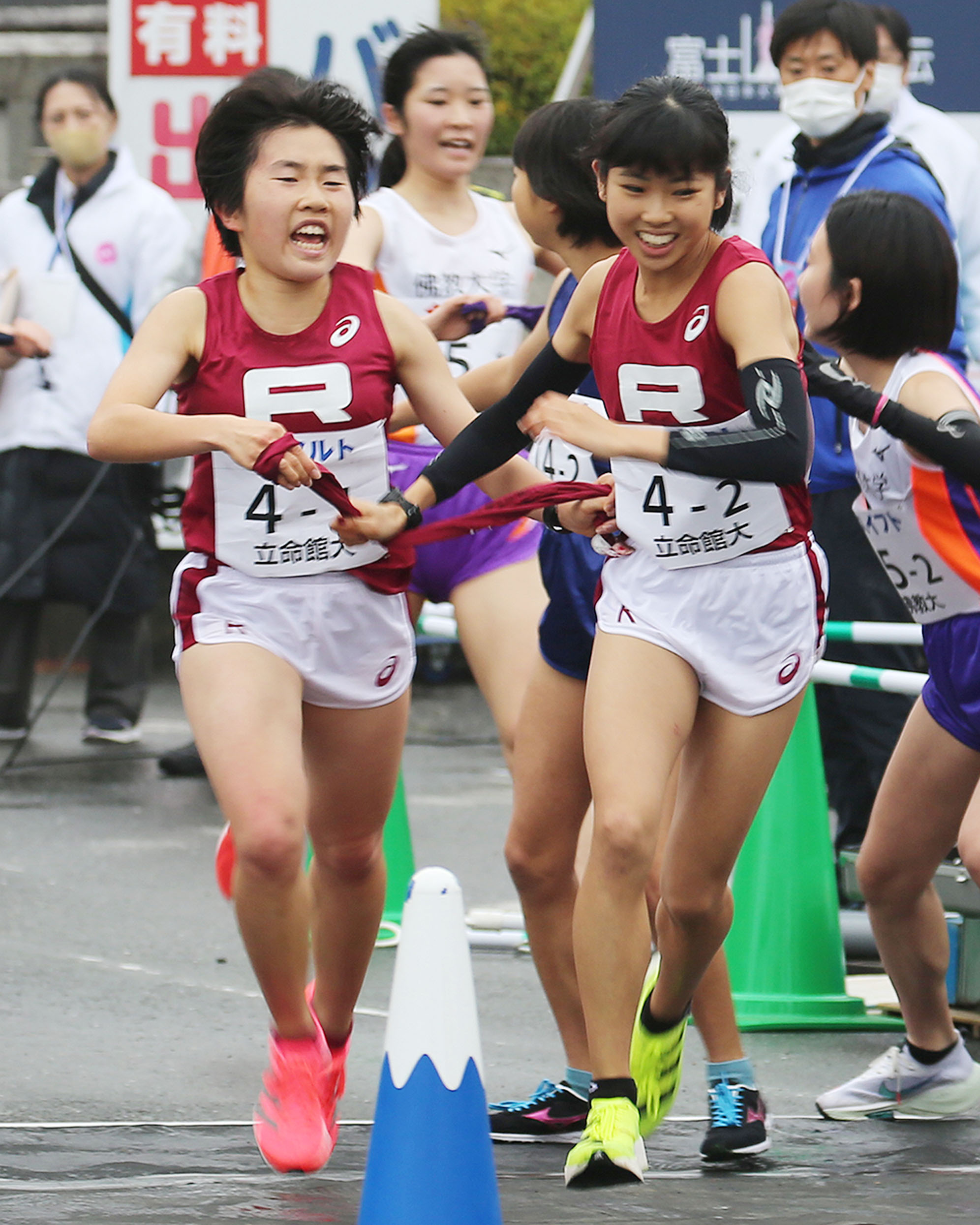 富士山女子駅伝 立命館大は3位で表彰台に立つ 立命館大学新聞社