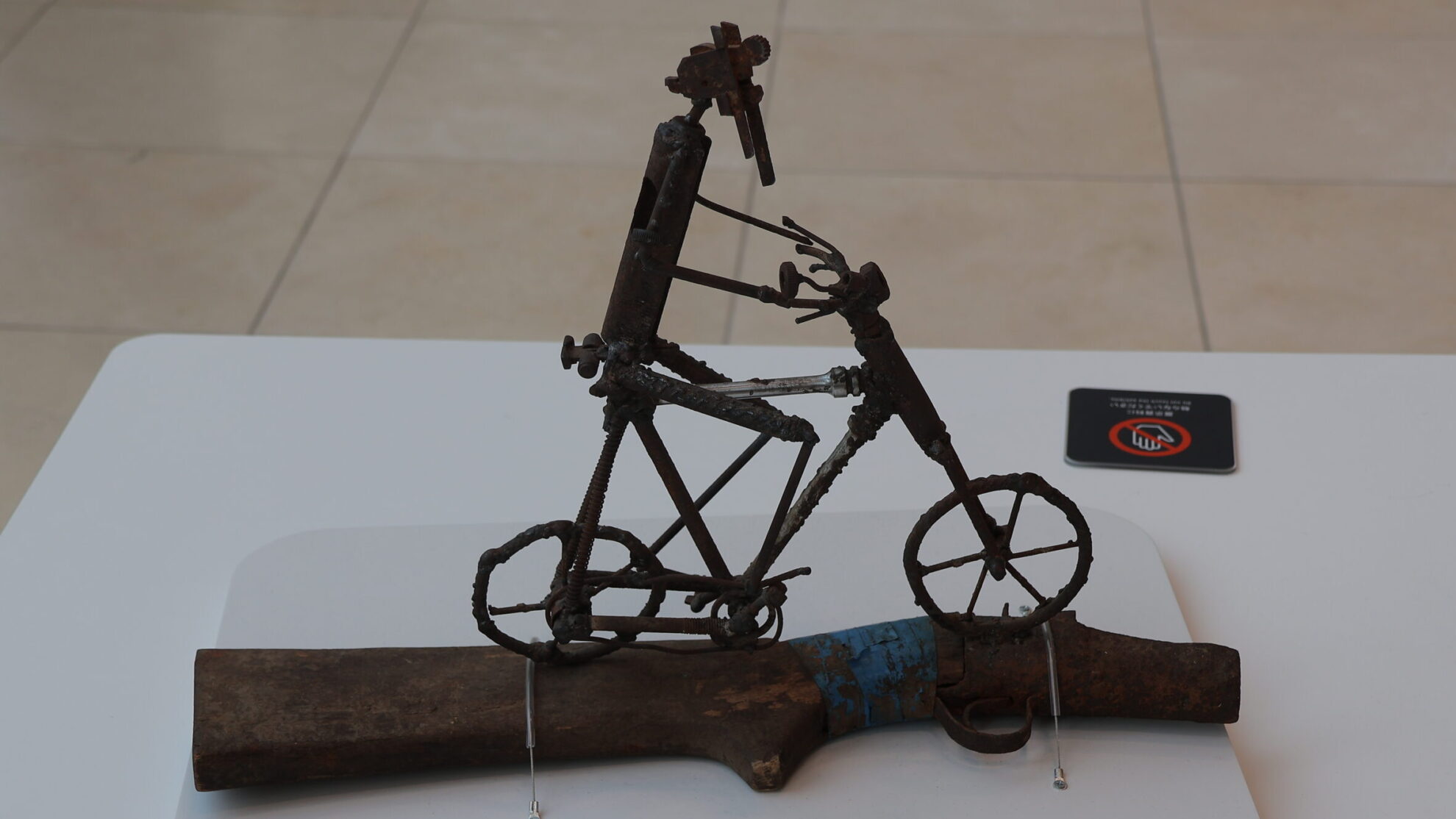 武器をアートに」 国際平和ミュージアムでワークショップ - 立命館大学